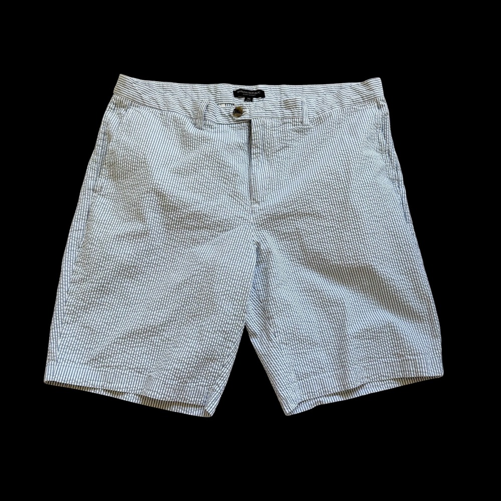 Banana Republic Aiden Seersucker Shorts 36 Blue White Striped Cotton 684179